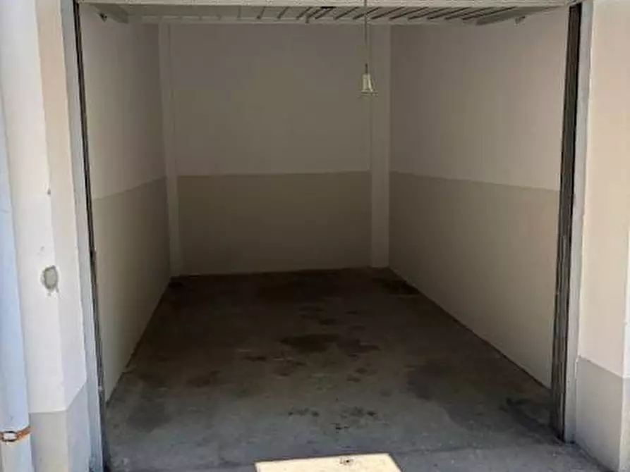 Immagine 5 di Box auto in vendita  in Via Trento a Vinovo