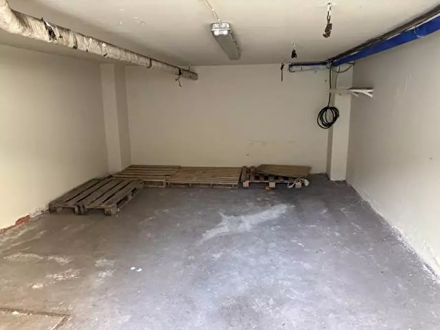 Immagine 1 di Box auto in affitto  in Via Stupinigi 64 a Nichelino