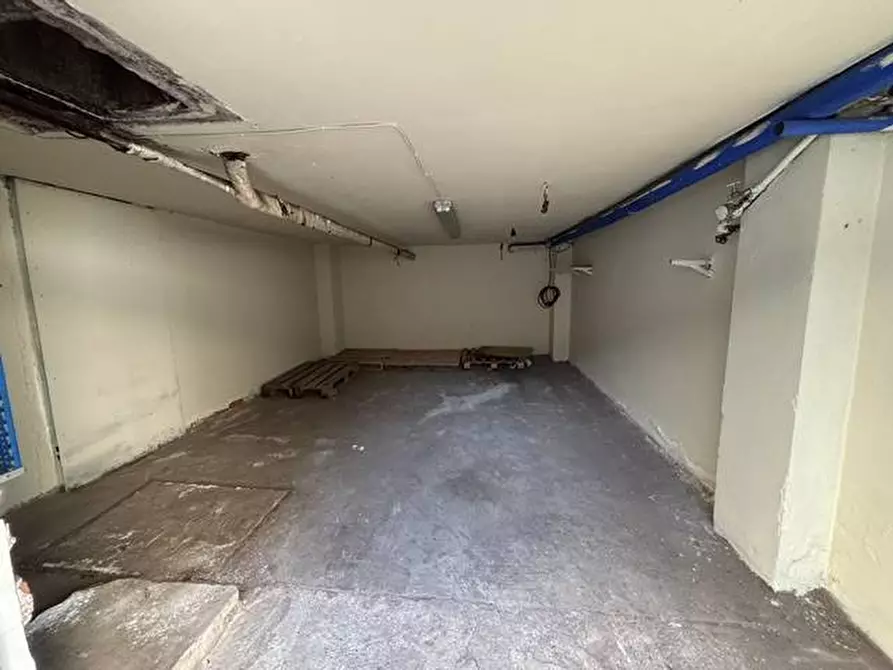 Immagine 4 di Box auto in affitto  in Via Stupinigi 64 a Nichelino