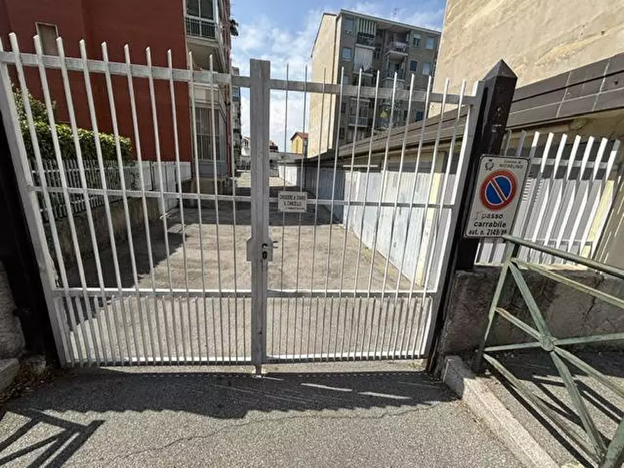 Immagine 13 di Box auto in affitto  in Via Stupinigi 64 a Nichelino