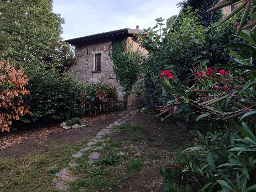 Immagine 17 di Appartamento in affitto  in via GRUMI a Corte Franca