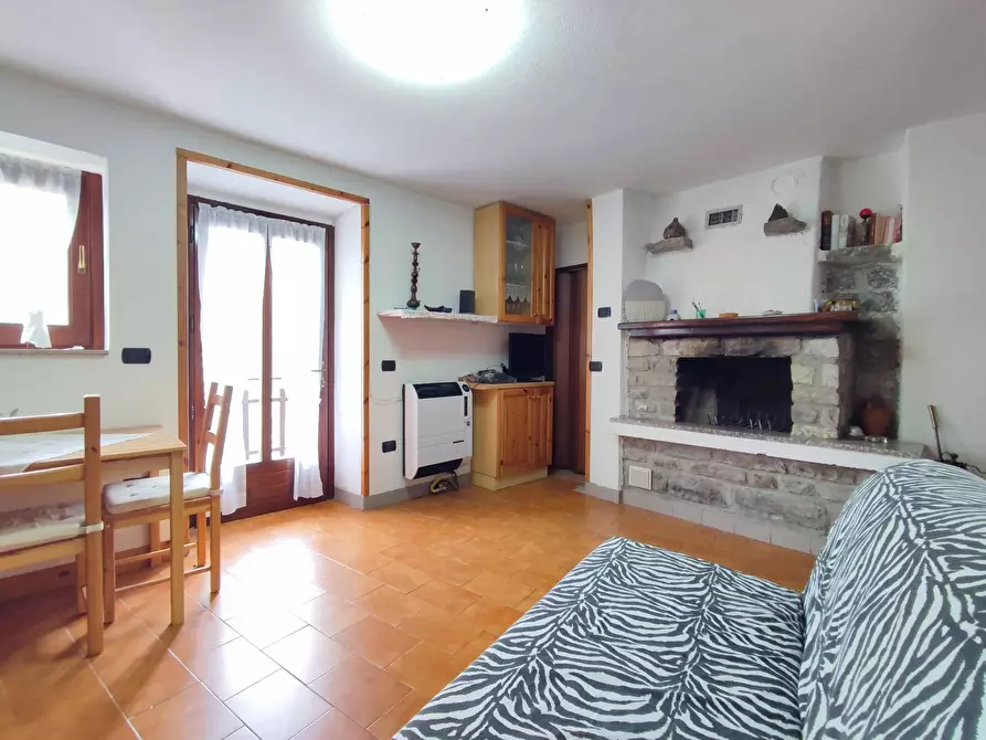 Immagine 1 di Appartamento in vendita  in VIA COSTA a Adrara San Martino