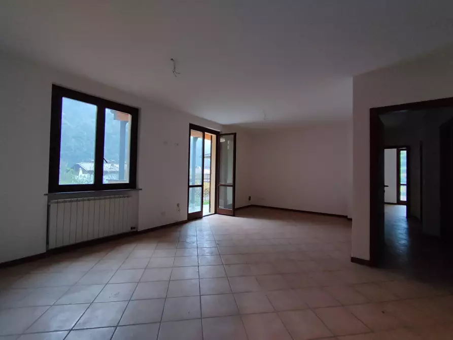 Immagine 4 di Appartamento in affitto  in via cavour 51 a Ponte Nossa