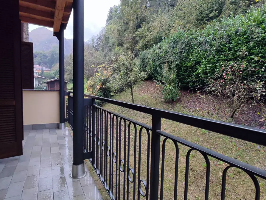 Immagine 17 di Appartamento in affitto  in via cavour 51 a Ponte Nossa