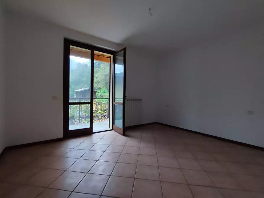 Immagine 8 di Appartamento in affitto  in via cavour 51 a Ponte Nossa