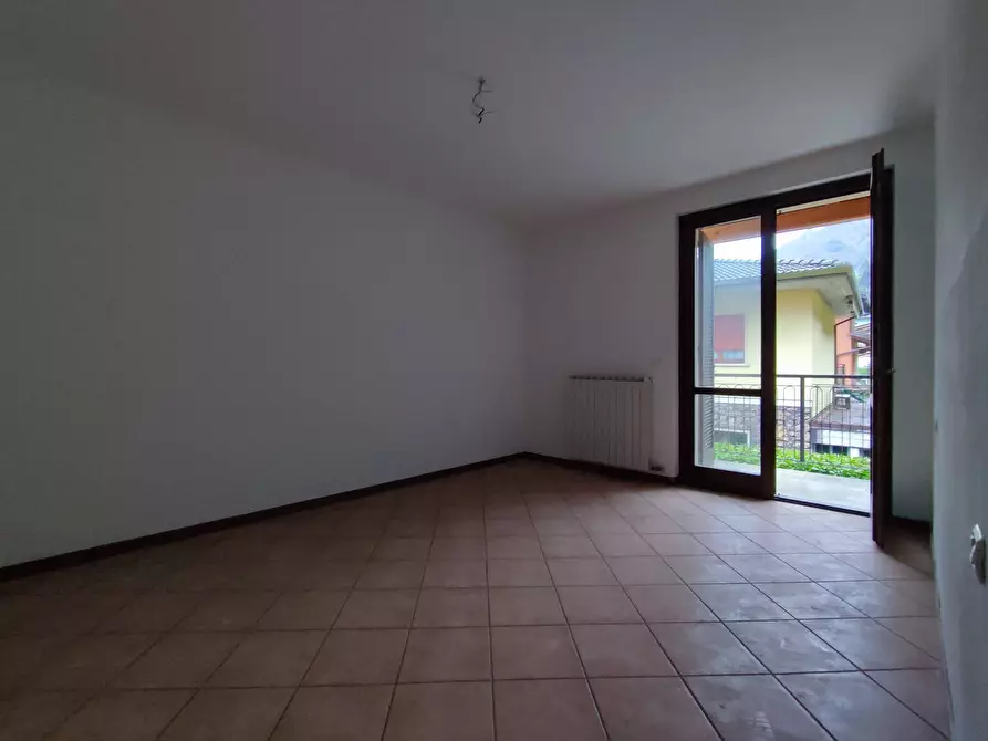 Immagine 9 di Appartamento in affitto  in via cavour 51 a Ponte Nossa