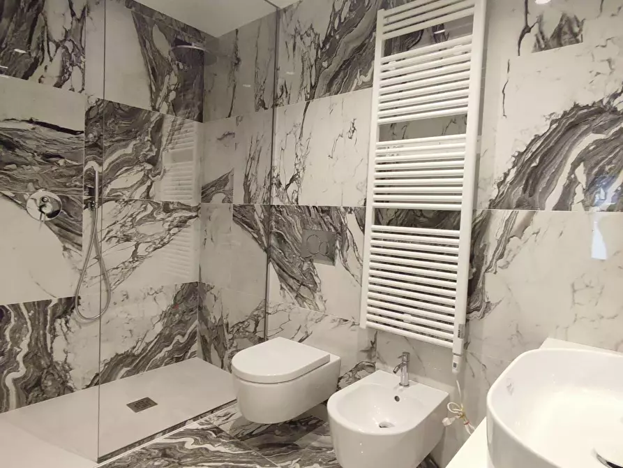 Immagine 23 di Appartamento in affitto  a Sarnico