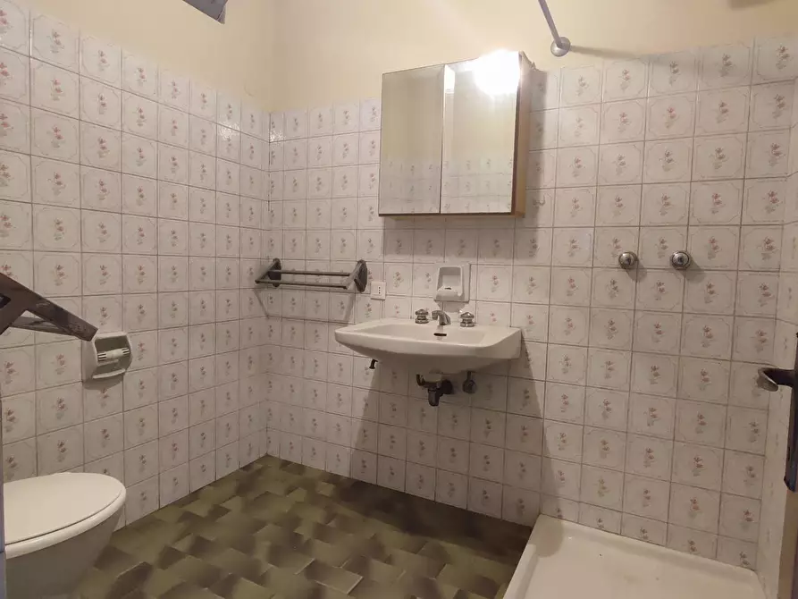 Immagine 26 di Appartamento in affitto  in via paratico a Capriolo