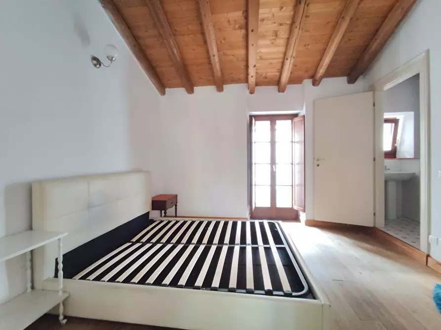 Immagine 19 di Appartamento in affitto  in via GRUMI a Corte Franca