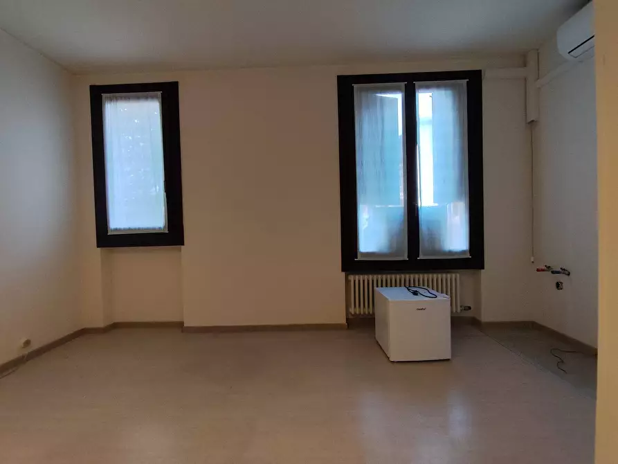 Immagine 4 di Ufficio in affitto  in VIA VITTORIO VENETO a Sarnico