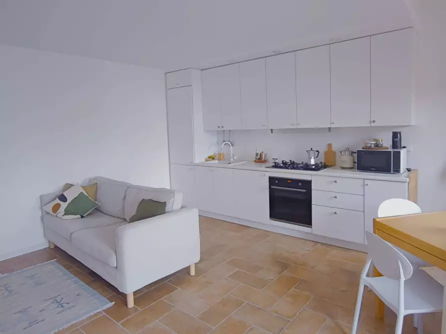 Immagine 3 di Appartamento in vendita  in Via moia a Tavernola Bergamasca