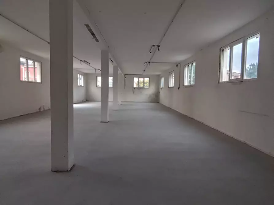 Immagine 1 di Capannone industriale in affitto  in via adige a Palazzolo Sull'oglio