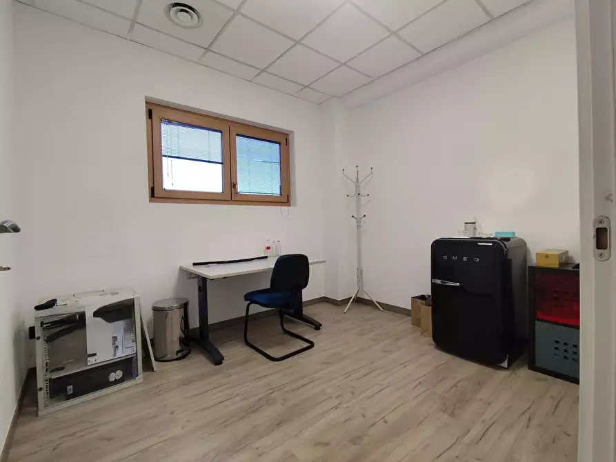 Immagine 10 di Ufficio in affitto  in VIAO ORIO AL SERIO a Grassobbio