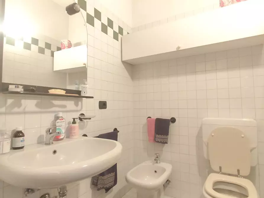 Immagine 15 di Appartamento in affitto  in VIA COLOMBERA a Iseo