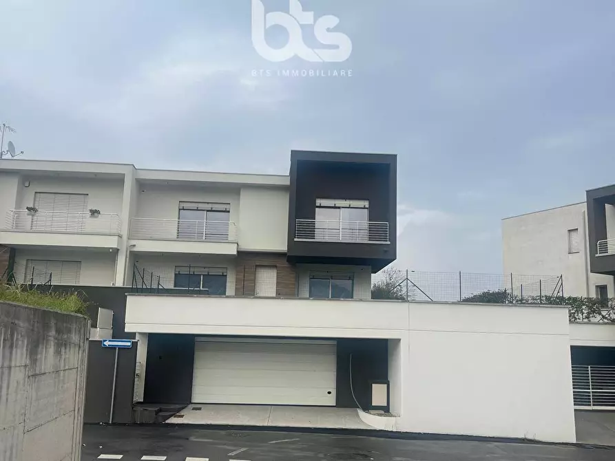 Immagine 7 di Villa in vendita  in Via Ripa a Villongo