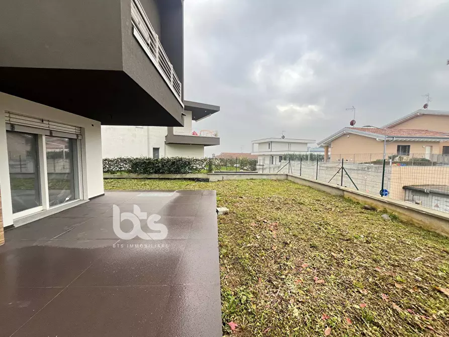 Immagine 6 di Villa in vendita  in Via Ripa a Villongo