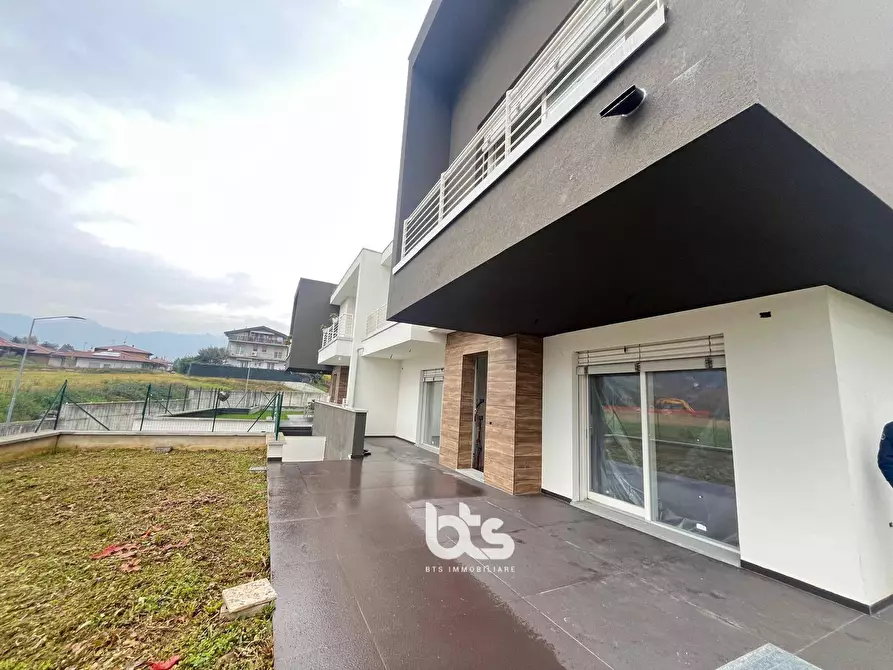 Immagine 3 di Villa in vendita  in Via Ripa a Villongo