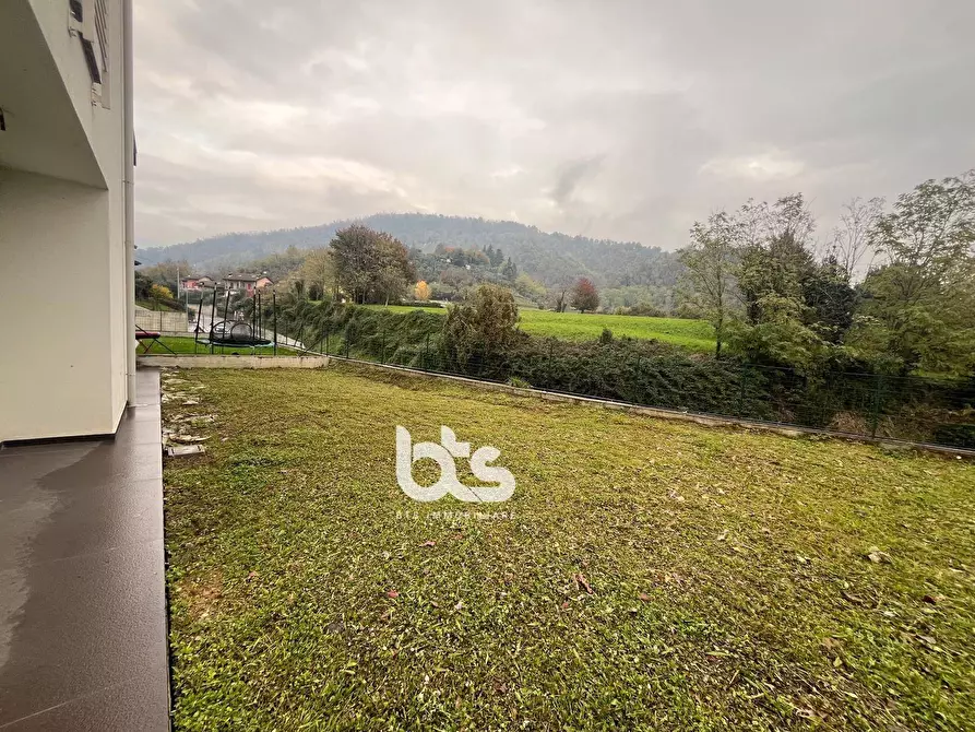 Immagine 26 di Villa in vendita  in Via Ripa a Villongo