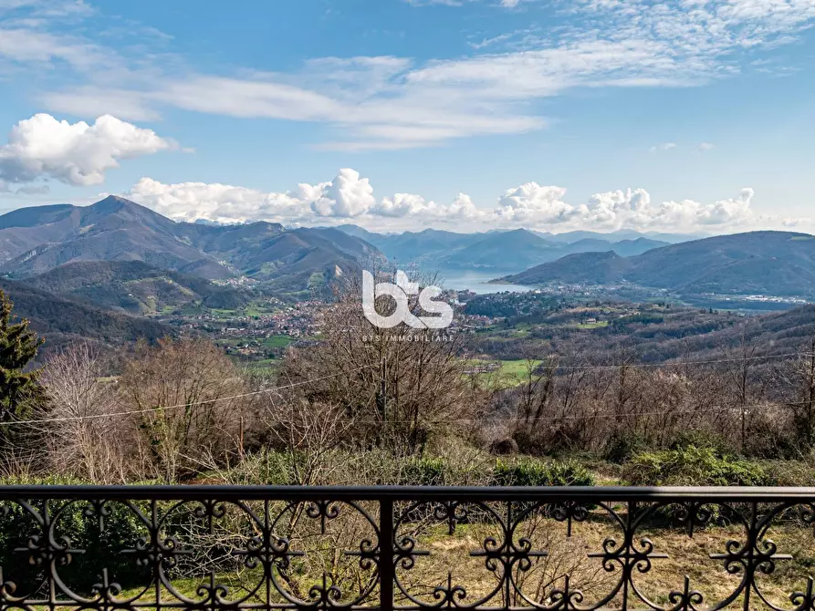 Immagine 15 di Villa in vendita  in Via strada del colle a Adrara San Martino