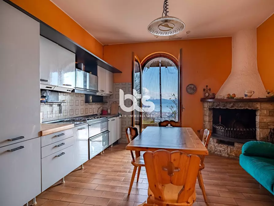 Immagine 10 di Villa in vendita  in Via strada del colle a Adrara San Martino