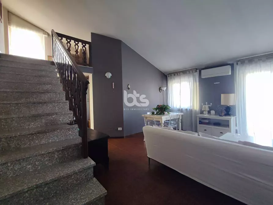 Immagine 3 di Appartamento in vendita  in via ROMA a Sarnico