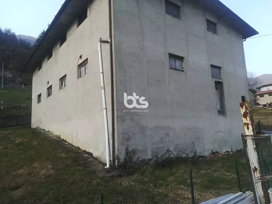 Immagine 2 di Magazzino in vendita  in via vizzanga 33 a Adrara San Martino