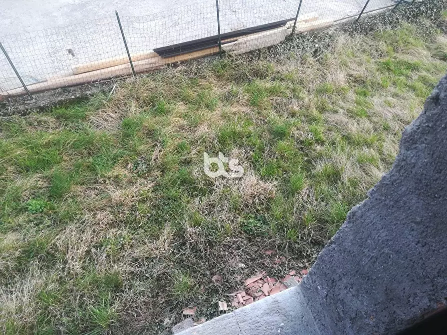 Immagine 7 di Magazzino in vendita  in via vizzanga 33 a Adrara San Martino