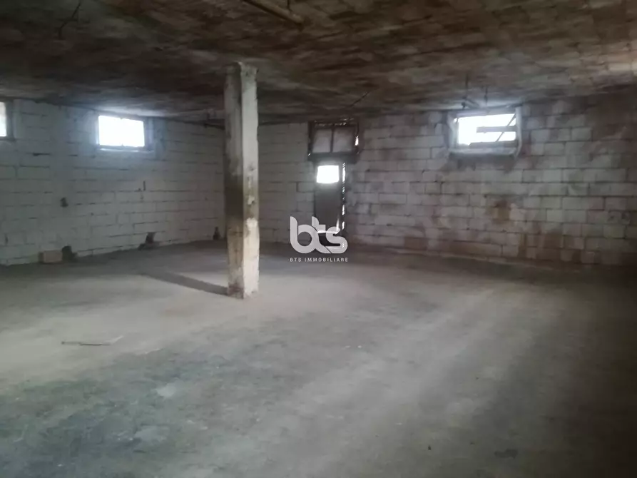 Immagine 8 di Magazzino in vendita  in via vizzanga 33 a Adrara San Martino