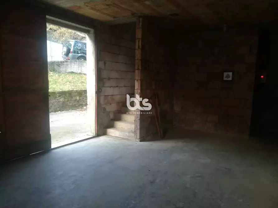 Immagine 9 di Magazzino in vendita  in via vizzanga 33 a Adrara San Martino