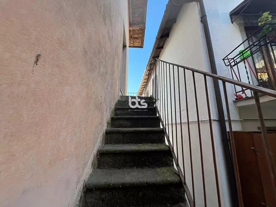 Immagine 14 di Appartamento in vendita  in via cavour 16 a Adro