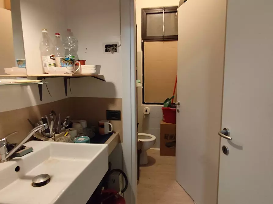 Immagine 4 di Ufficio in affitto  in via mirolte a Iseo