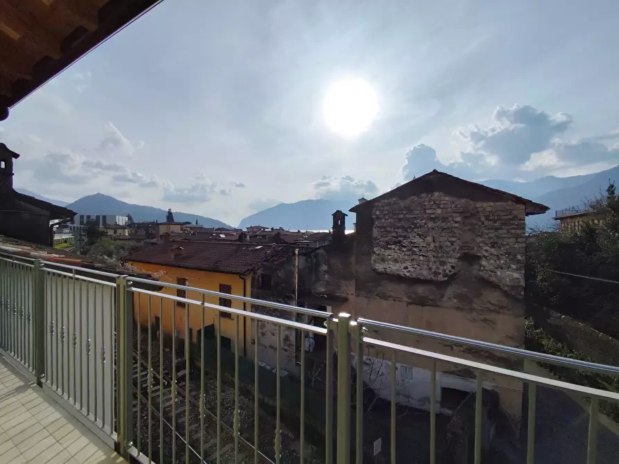 Immagine 10 di Appartamento in affitto  in via piazze a Marone