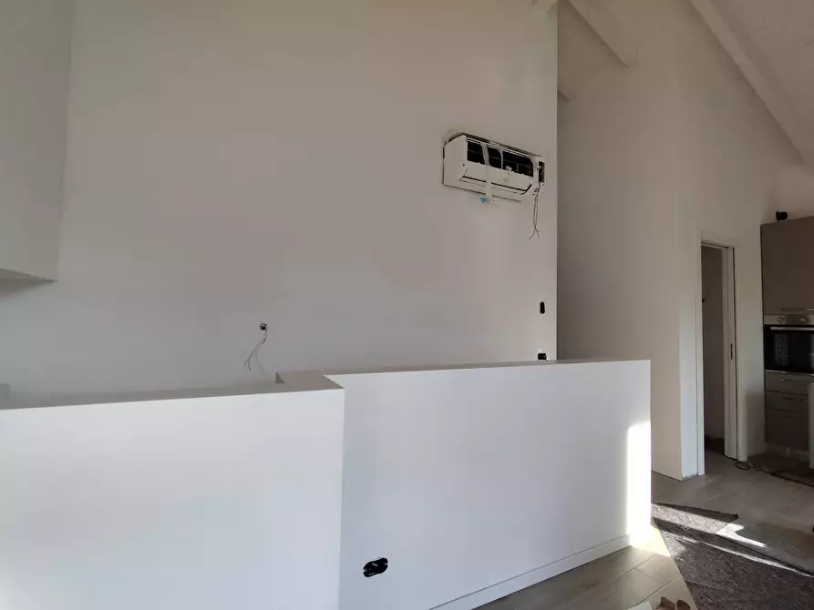 Immagine 5 di Appartamento in affitto  in via piazze a Marone