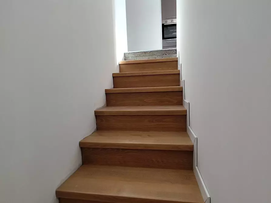 Immagine 4 di Appartamento in affitto  in via piazze a Marone