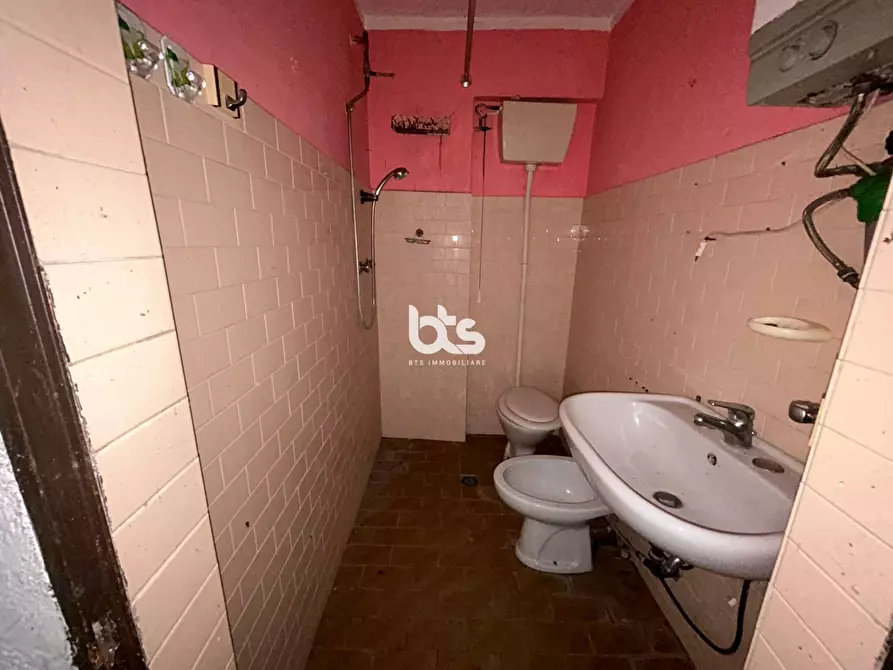 Immagine 26 di Villa in vendita  in via guarnieri 19 a Passirano