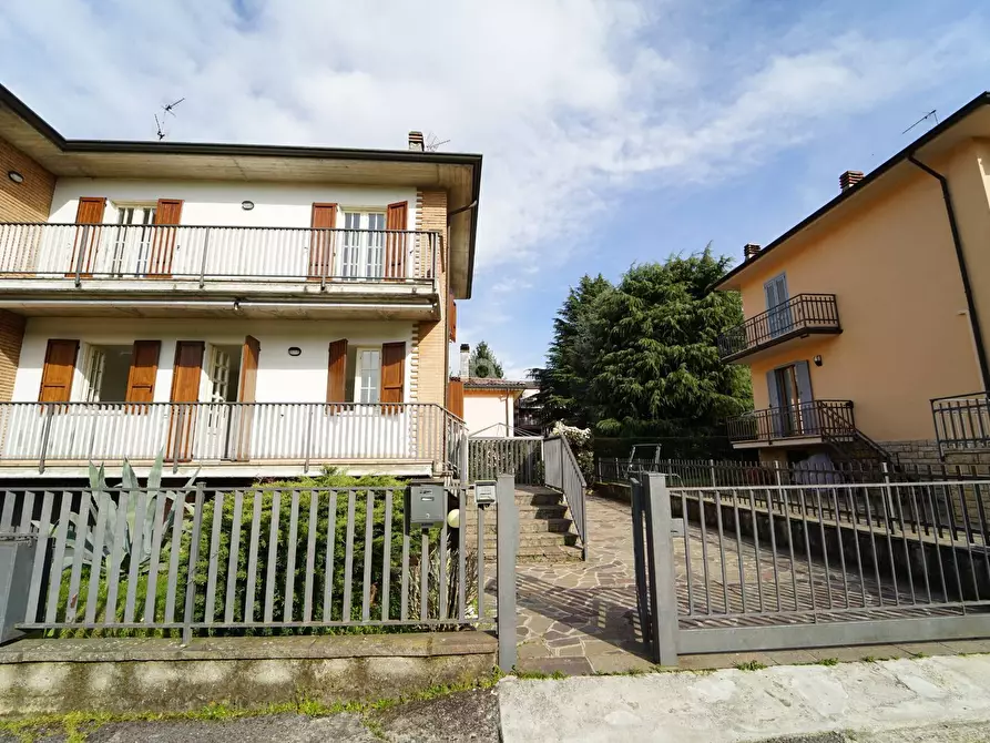 Immagine 1 di Casa semindipendente in vendita  in via dei mille a Adrara San Martino