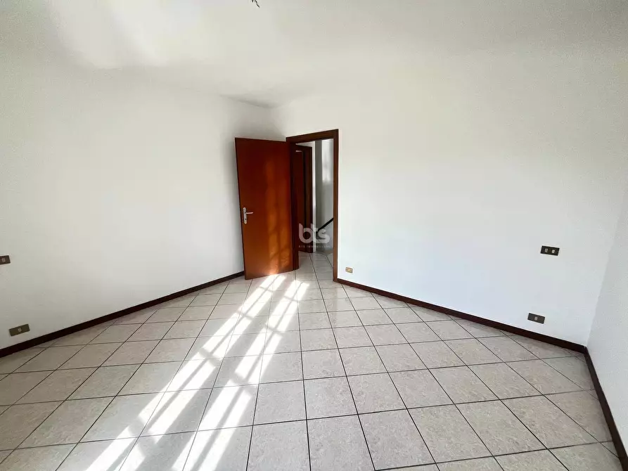 Immagine 17 di Casa semindipendente in vendita  in via dei mille a Adrara San Martino