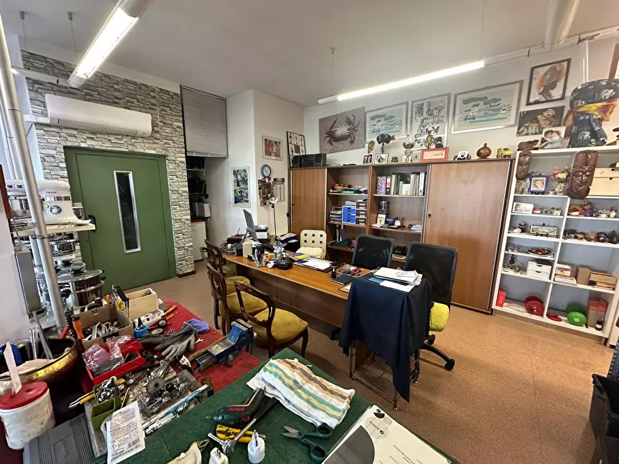 Immagine 3 di Attività commerciale in vendita  in Via Gramsci 1 a Coccaglio