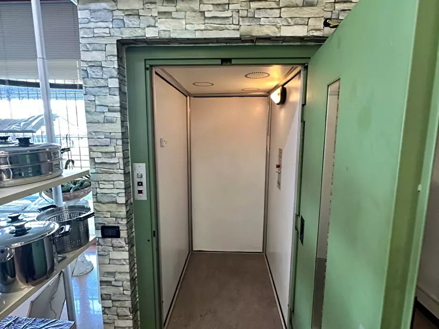 Immagine 12 di Attività commerciale in vendita  in Via Gramsci 1 a Coccaglio