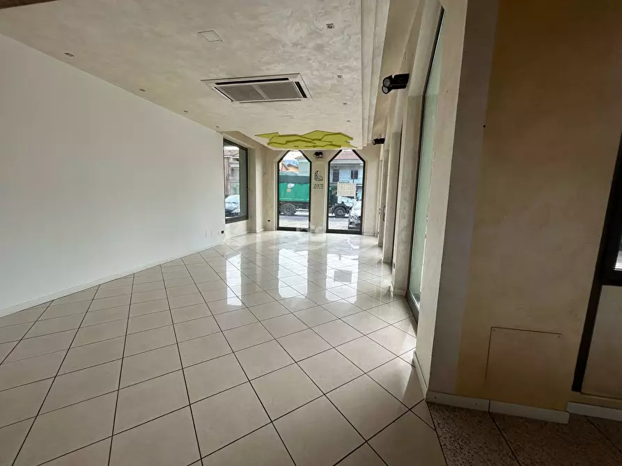 Immagine 9 di Locale commerciale in vendita  in via sarnico 11 a Capriolo