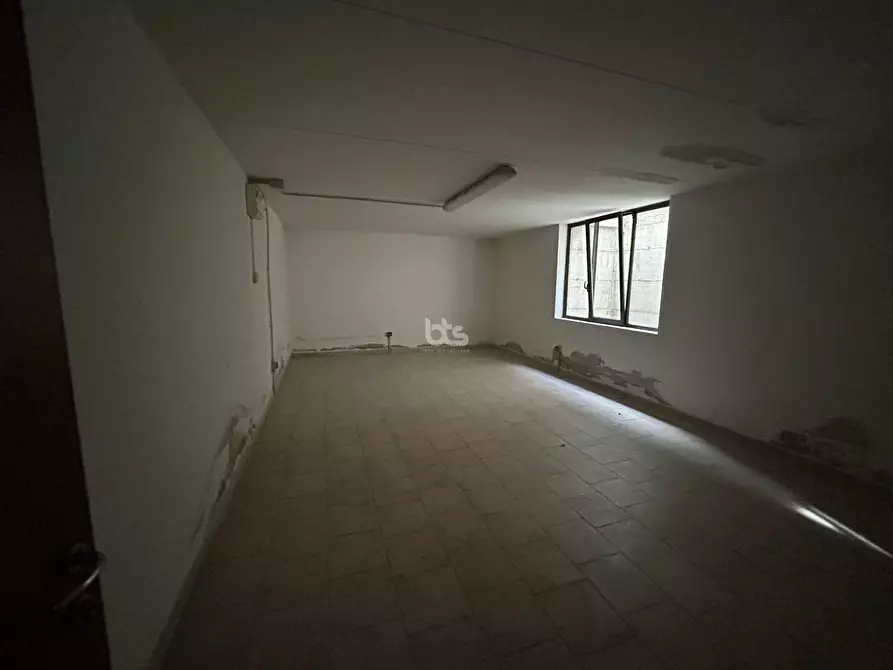 Immagine 18 di Locale commerciale in vendita  in via sarnico 11 a Capriolo