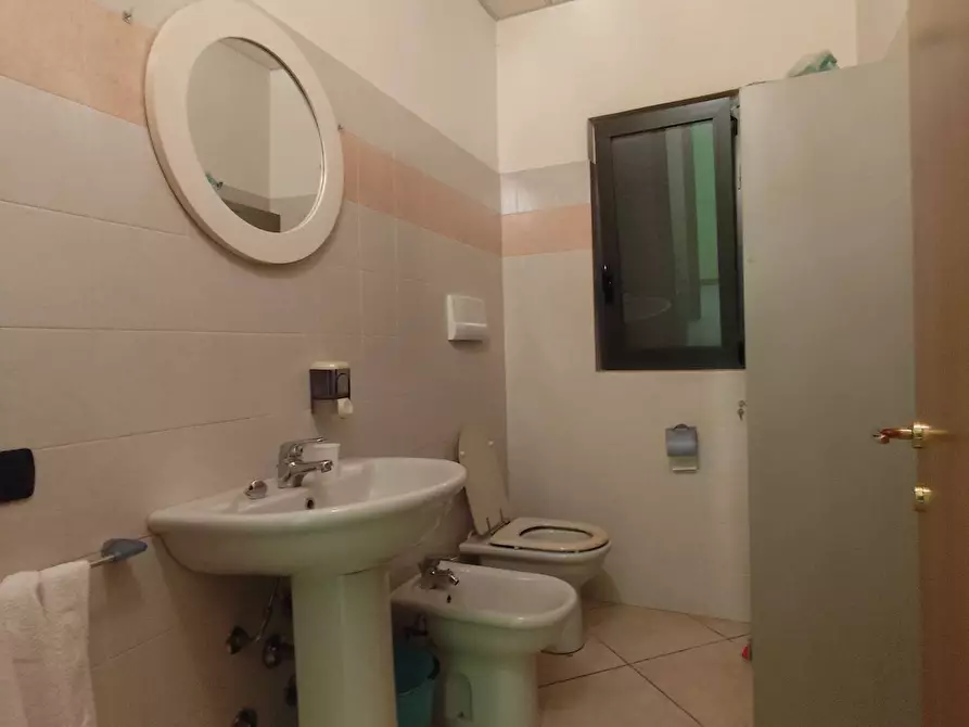 Immagine 7 di Attività commerciale in affitto  in VIA BONINI a Foresto Sparso