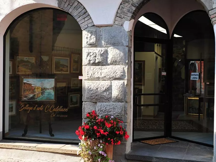 Immagine 5 di Locale commerciale in vendita  in via lantieri a Sarnico