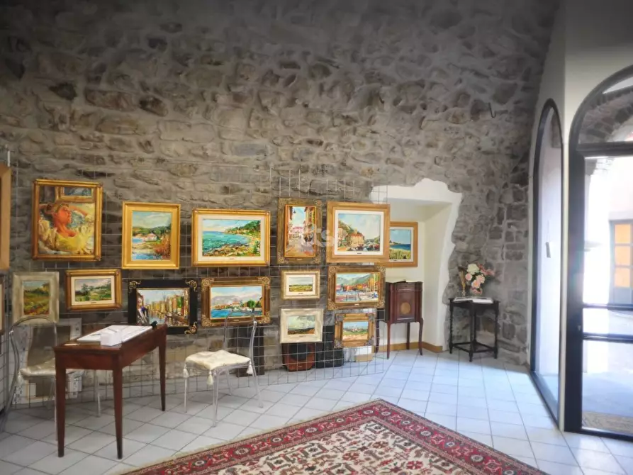 Immagine 11 di Locale commerciale in vendita  in via lantieri a Sarnico