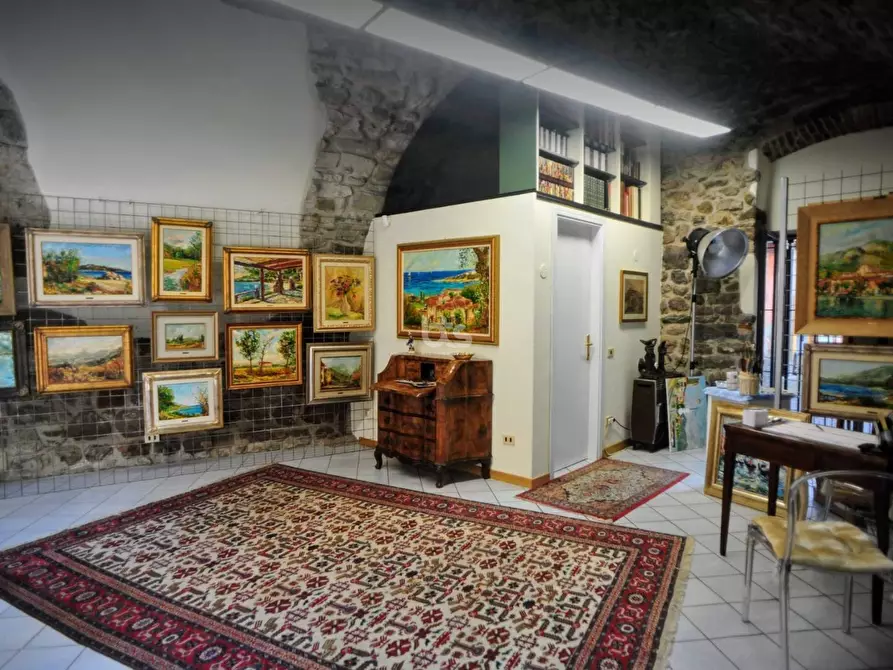 Immagine 13 di Locale commerciale in vendita  in via lantieri a Sarnico