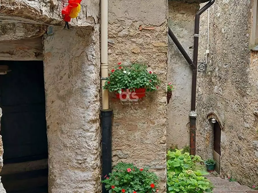 Immagine 3 di Rustico / casale in vendita  in via santa maria 1 a Adrara San Martino