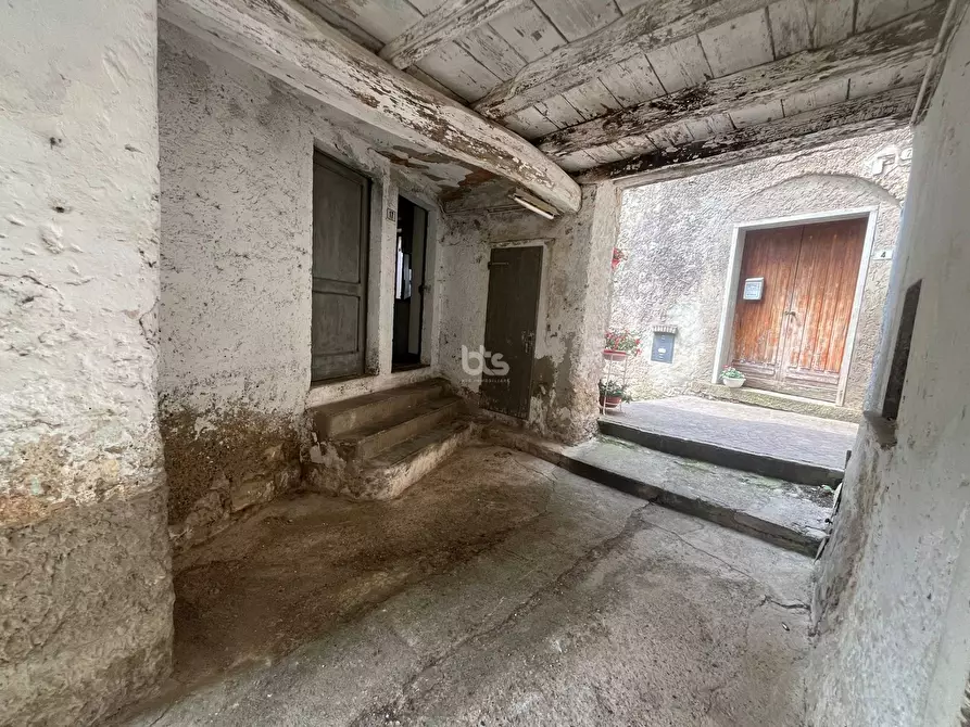 Immagine 6 di Rustico / casale in vendita  in via santa maria 1 a Adrara San Martino