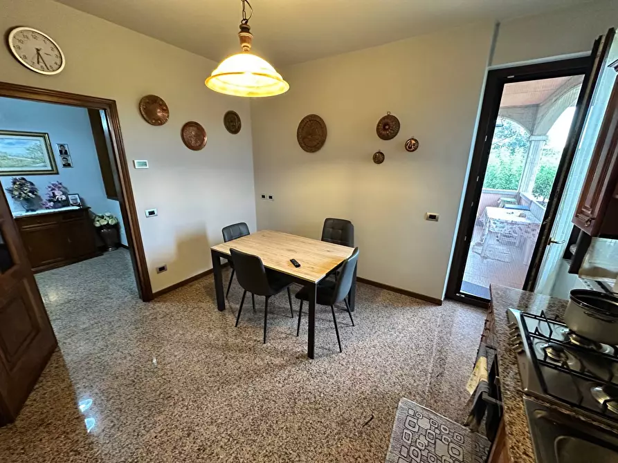 Immagine 7 di Villa in vendita  in Via Torrazze 7 a Brusaporto