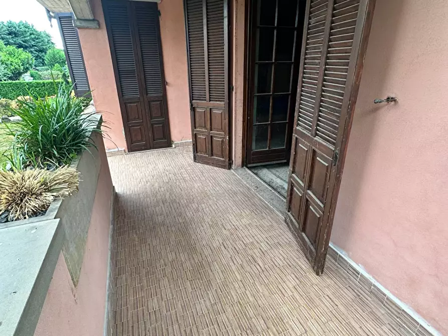 Immagine 25 di Villa in vendita  in Via Torrazze 7 a Brusaporto