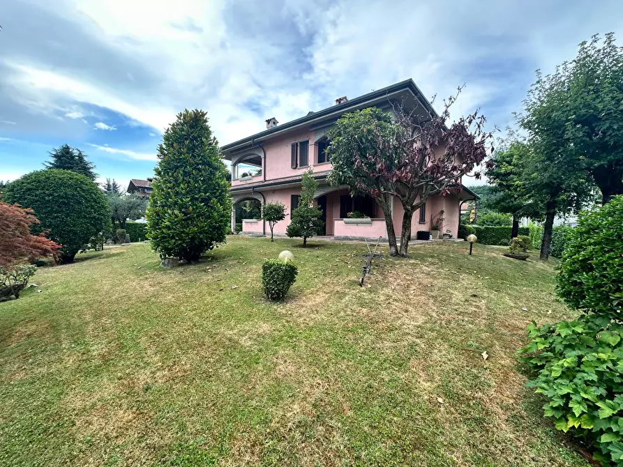 Immagine 2 di Villa in vendita  in Via Torrazze 7 a Brusaporto